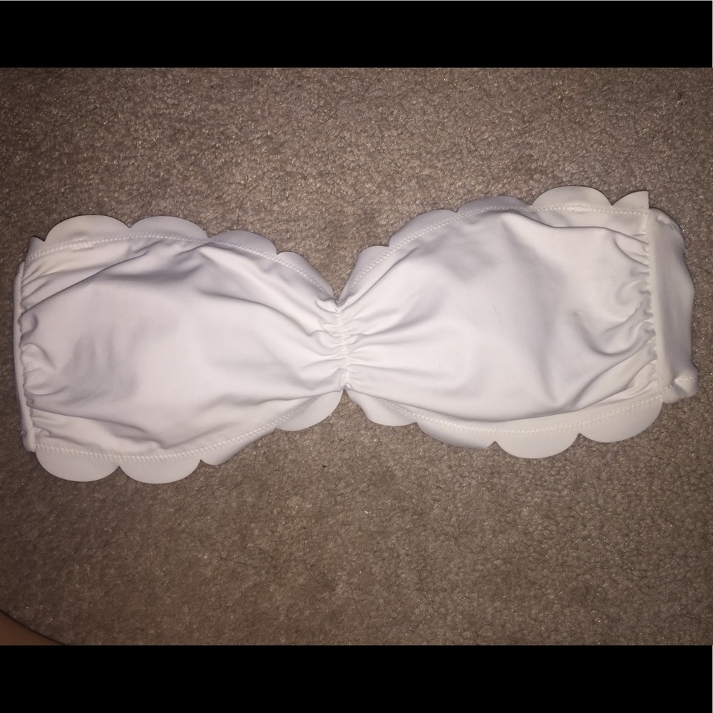 VS scalloped bikini top